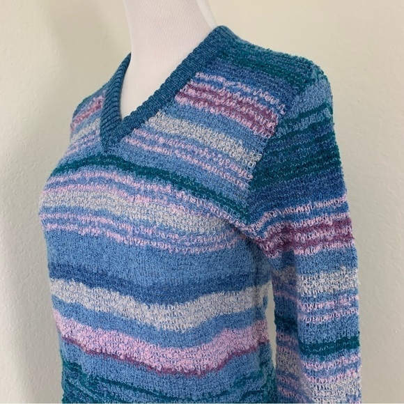 Vintage Partners Mervyn’s V-neck sweater stripe ombré Marked L fits like a Small - Picture 14 of 14